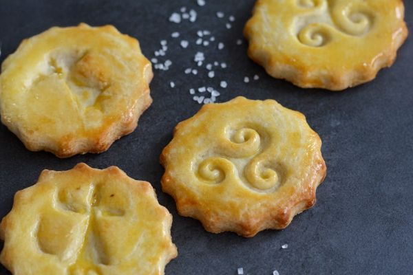 La recette authentique des galettes bretonnes au Triskell